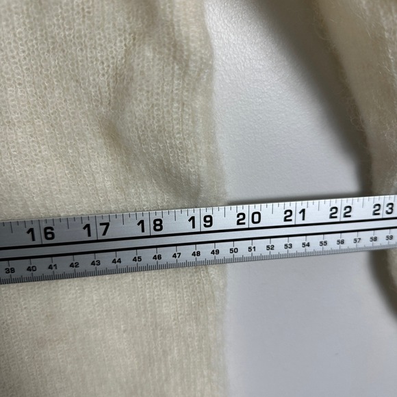 Sezane Gaspard Kid Mohair Alpaca Reversible Knit Sweater Ecru Cream Size Large - Picture 13 of 16